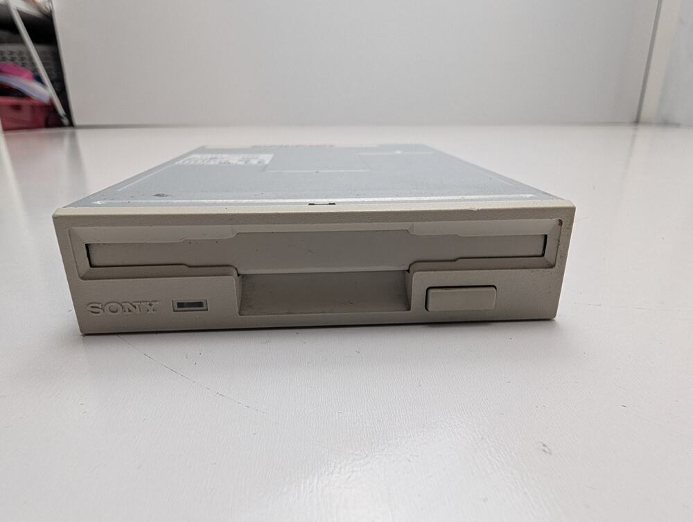 Sony MPF920 3.5" 1.44 MB / 720 KB Internal Floppy Disk Drive 5V 960mA